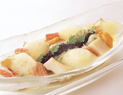 Osetra Caviar on Goya-Flavored Cold Somen - Refreshing Fragrance of Shiquwassa